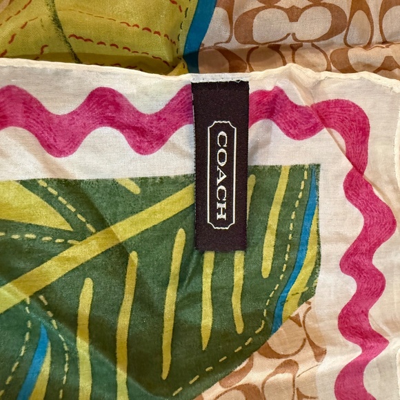 Coach Limited Edition Ladybug Leaf Signature C Scarf with Pink Ric Rac boarder - Picture 3 of 3